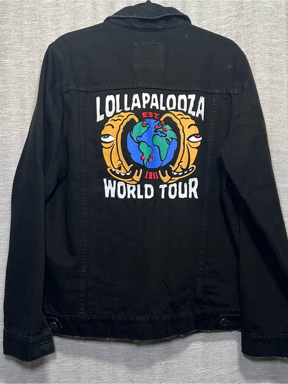Strata Lollapalooza World Tour Black Denim Jacket XL Graphic Trucker Streetwear - Picture 11 of 15